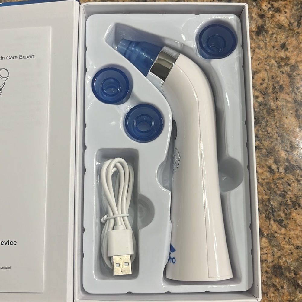 Comedo Beauty Suction Device for Skin Care Acne Blemish Treatment new in box - Picture 3 of 5